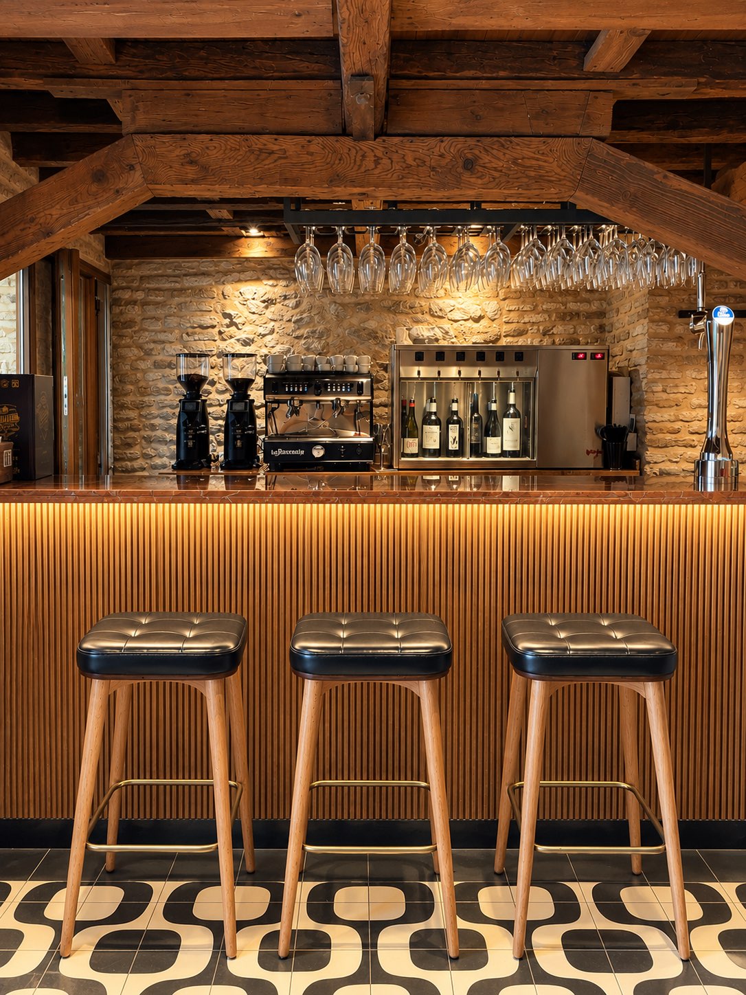 Alfileritos 24, restaurante en Toledo. Interiorismo de Triscaideca (foto 4)