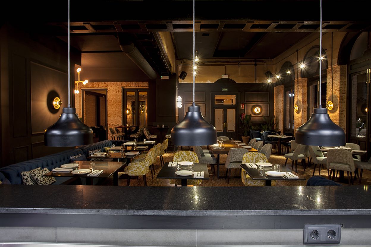 Casino Alcalá, restaurante en Alcalá de Henares. Interiorismo de Triscaideca (foto 5)