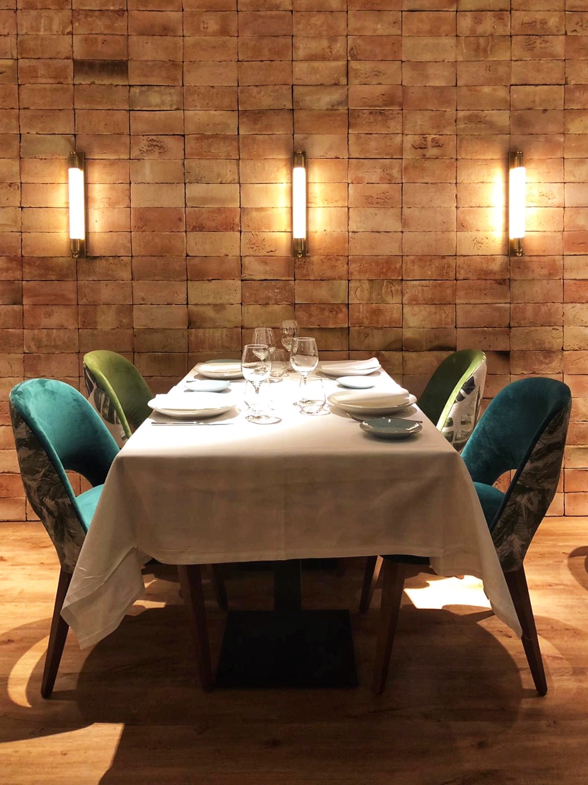 De Manila, restaurante en Madrid. Interiorismo de Triscaideca (foto 1)