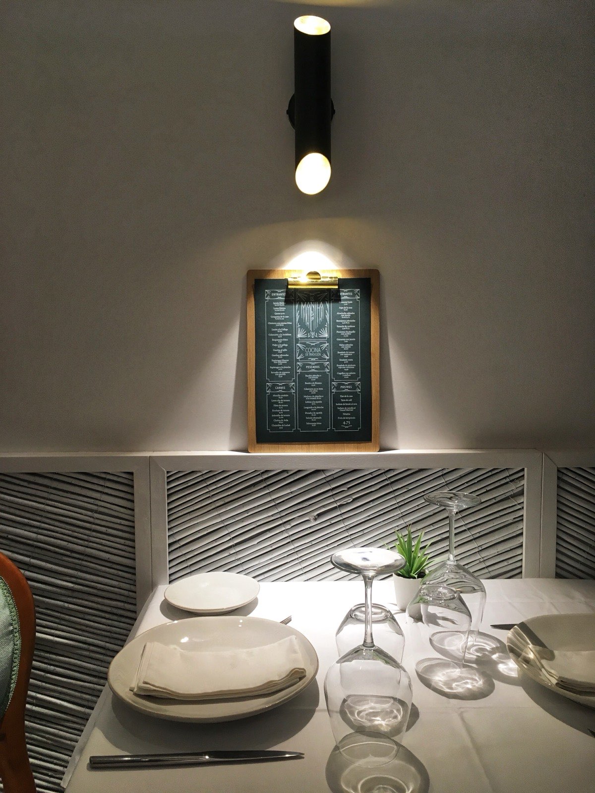 De Manila, restaurante en Madrid. Interiorismo de Triscaideca (foto 5)