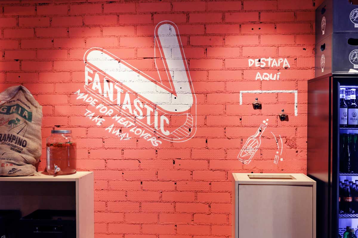 Fantastic V, restaurante en Madrid. Interiorismo de Triscaideca (foto 4)