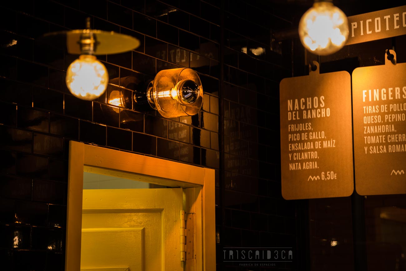 Gallina Vieja, restaurante en Madrid. Interiorismo de Triscaideca (foto 5)