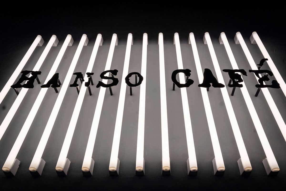 HanSo Café, cafetería en Madrid. Interiorismo de Triscaideca (foto 1)