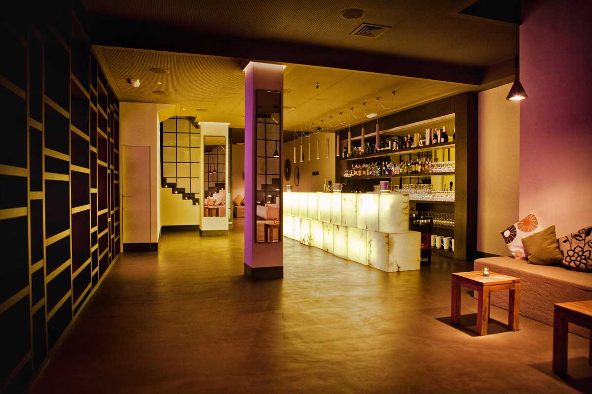 La T Gastrobar, gastrobar en Madrid. Interiorismo de Triscaideca (foto 6)