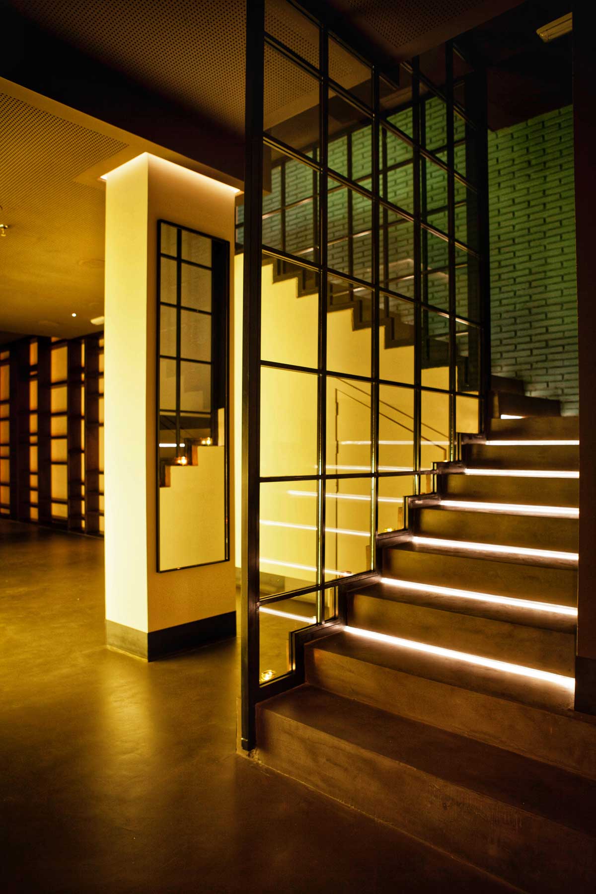 La T Gastrobar, gastrobar en Madrid. Interiorismo de Triscaideca (foto 7)