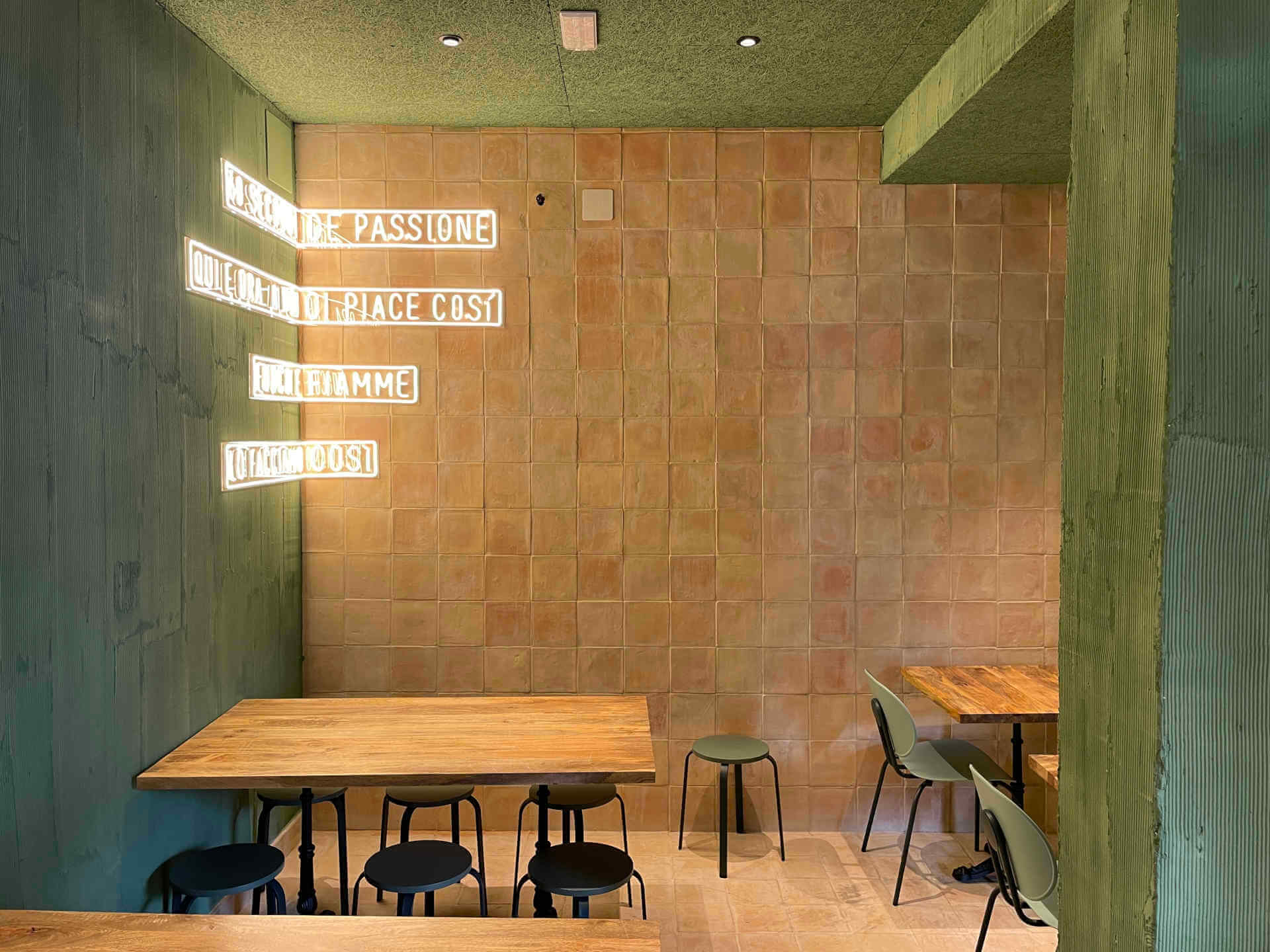 NAP Alberto Alcocer, pizzería en Madrid: proyecto de interiorismo de Triscaideca