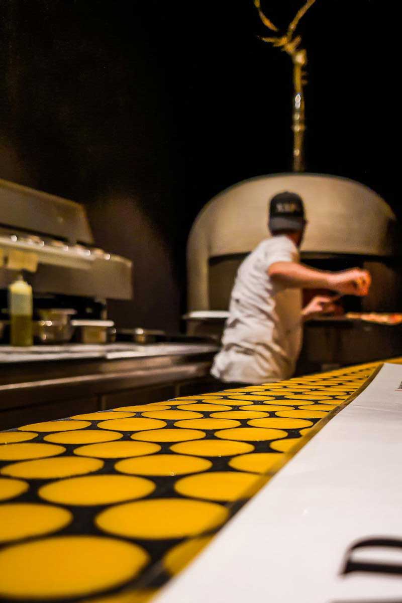 NAP Chueca, pizzería en Madrid: proyecto de interiorismo de Triscaideca