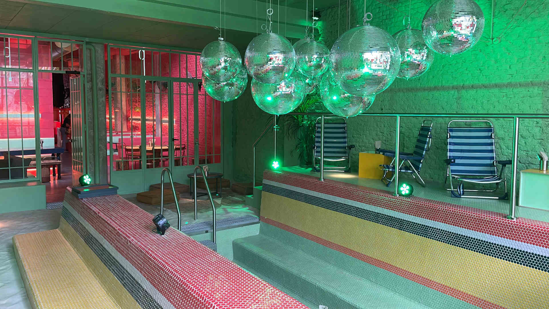 Ojalá Pool Bar, restaurante en Madrid. Interiorismo de Triscaideca (foto 5)