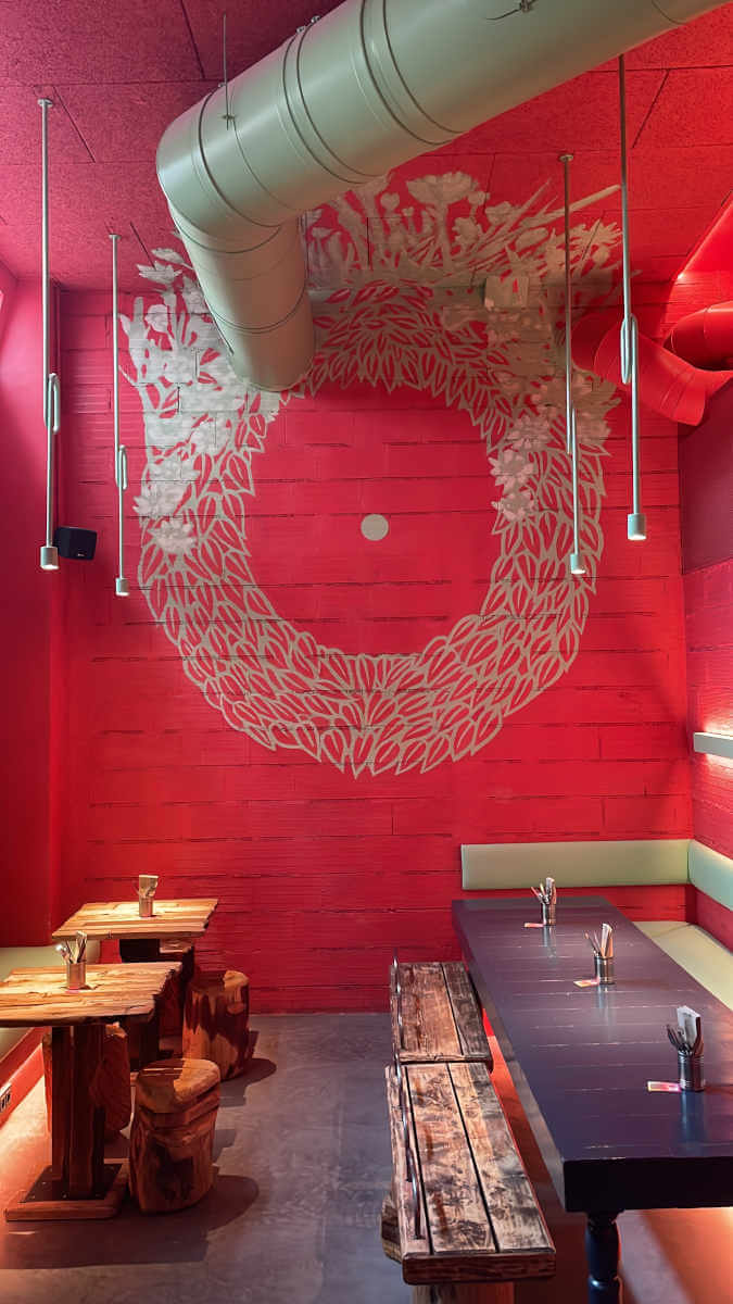 Ojalá Pool Bar, restaurante en Madrid. Interiorismo de Triscaideca (foto 8)