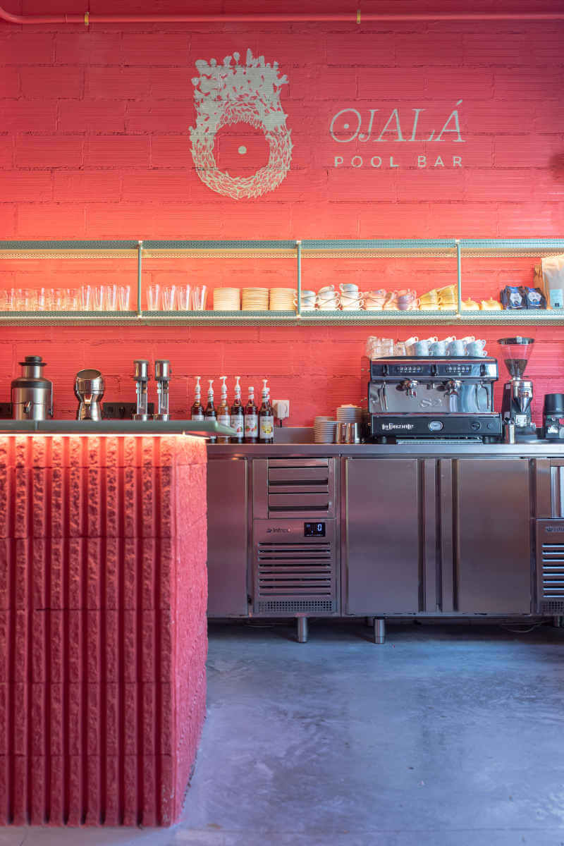 Ojalá Pool Bar, restaurante en Madrid. Interiorismo de Triscaideca (foto 9)