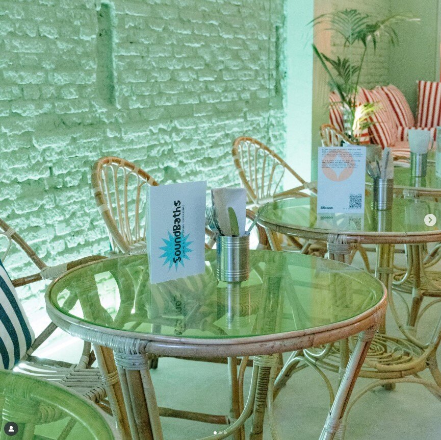 Ojalá Pool Bar, restaurante en Madrid. Interiorismo de Triscaideca (foto 20)