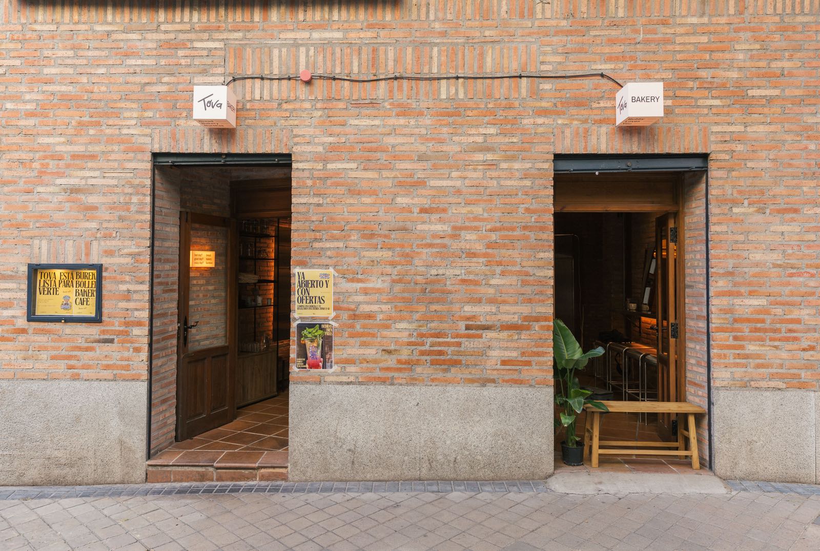 Tova Bakery, tienda en Madrid. Interiorismo de Triscaideca (foto 2)