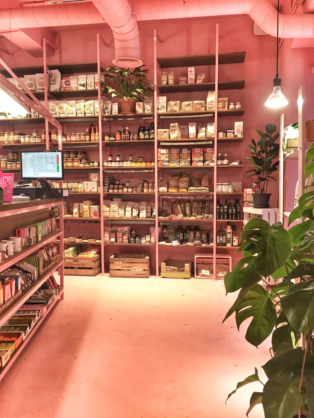 Veggie Room, tienda en Madrid. Interiorismo de Triscaideca (foto 1)